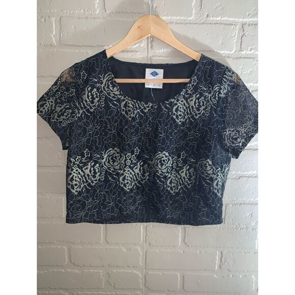 Vintage Lace Cropped Baby Tee Medium - Picture 1 of 8